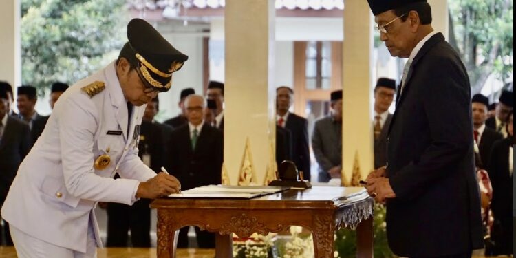 Singgih Raharjo Resmi Gantikan Sumadi Sebagai PJ Walikota